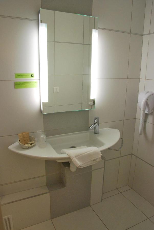 Park Hotel & Appartements Cholet Esterno foto